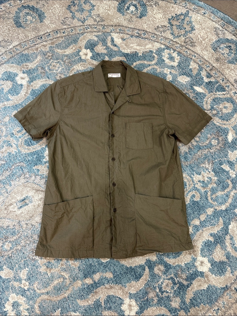 Olive Green Short-Sleeve Button-Up Shirt - Casual Workwear